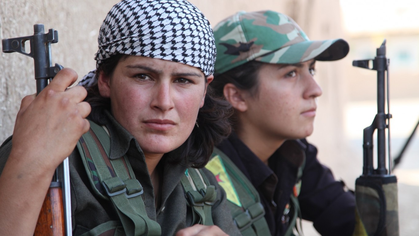 kurdish-women-fighters1-1366x768